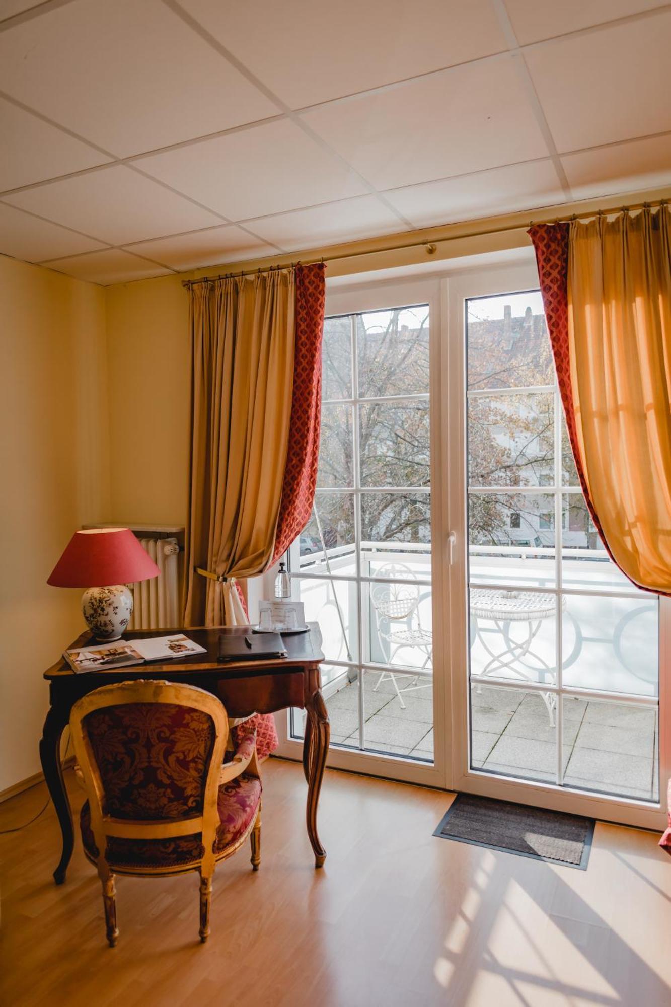 Hotel Stadtresidenz ฮิลเดสไฮม์ ภายนอก รูปภาพ