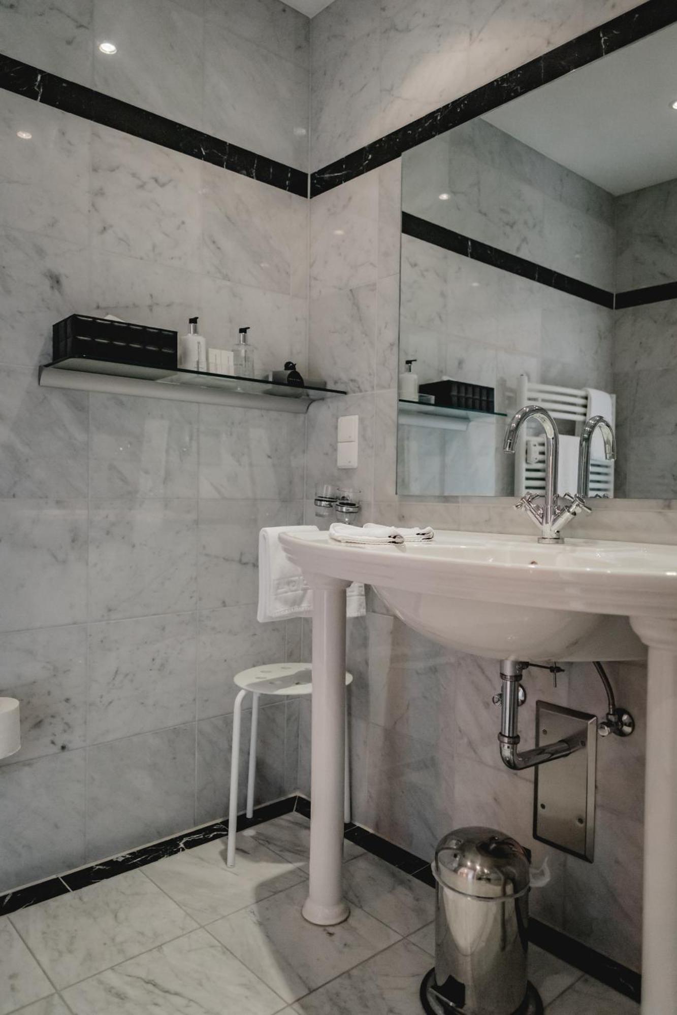 Hotel Stadtresidenz ฮิลเดสไฮม์ ภายนอก รูปภาพ