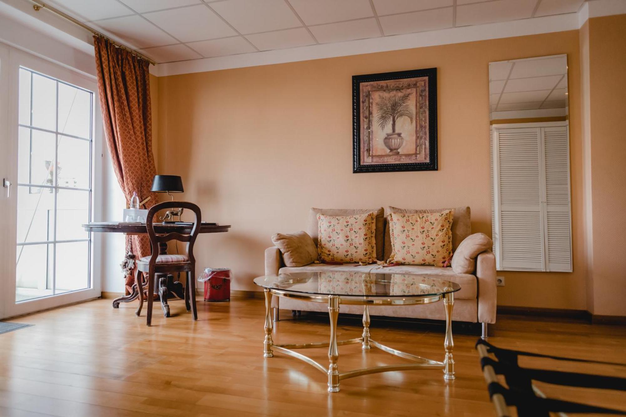 Hotel Stadtresidenz ฮิลเดสไฮม์ ภายนอก รูปภาพ