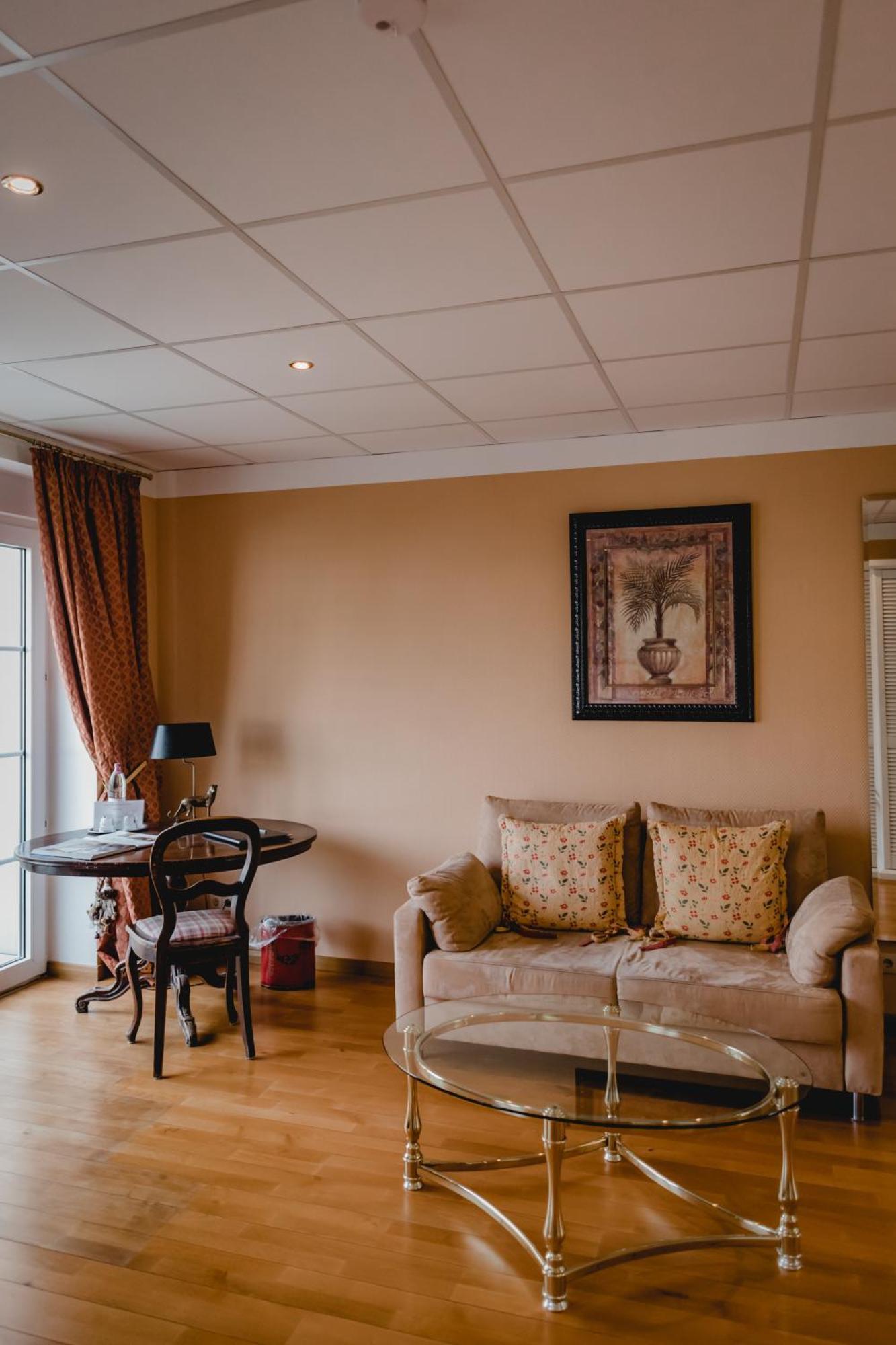 Hotel Stadtresidenz ฮิลเดสไฮม์ ภายนอก รูปภาพ
